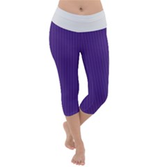 Spanish Violet & White - Lightweight Velour Capri Yoga Leggings