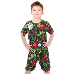 Hohloma Kids  Tee And Shorts Set by goljakoff