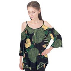 Tropical vintage yellow hibiscus floral green leaves seamless pattern black background. Flutter Tees