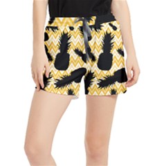 Ananas Chevrons Noir/jaune Runner Shorts by kcreatif