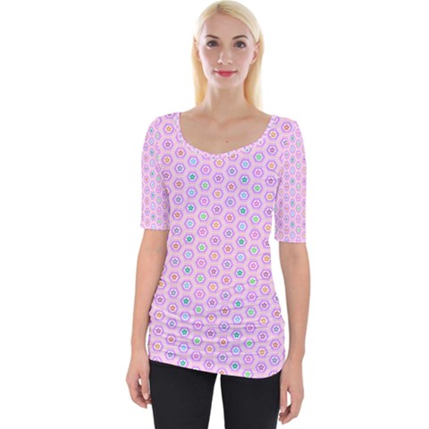 Hexagonal Pattern Unidirectional Wide Neckline Tee by Dutashop