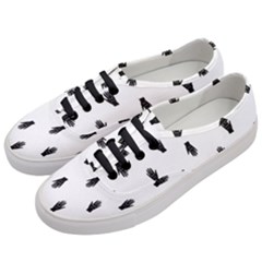 Vampire Hand Motif Graphic Print Pattern Women s Classic Low Top Sneakers