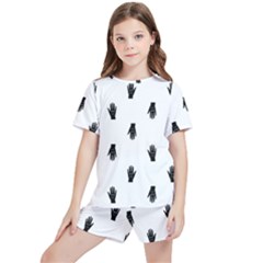 Vampire Hand Motif Graphic Print Pattern Kids  Tee and Sports Shorts Set