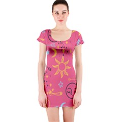 Pattern Mystic Color Short Sleeve Bodycon Dress