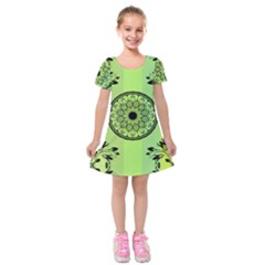 Green Grid Cute Flower Mandala Kids  Short Sleeve Velvet Dress