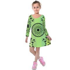 Green Grid Cute Flower Mandala Kids  Long Sleeve Velvet Dress by Magicworlddreamarts1