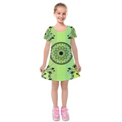 Green Grid Cute Flower Mandala Kids  Short Sleeve Velvet Dress by Magicworlddreamarts1