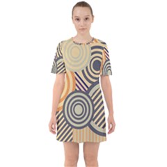 Circular Pattern Sixties Short Sleeve Mini Dress