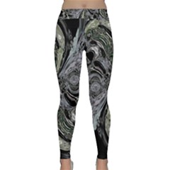 Insect Portrait Classic Yoga Leggings