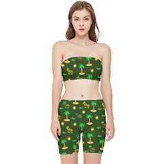 Turtle And Palm On Green Pattern Stretch Shorts And Tube Top Set by Daria3107