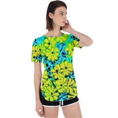 Chrysanthemums Perpetual Short Sleeve T-shirt by Hostory