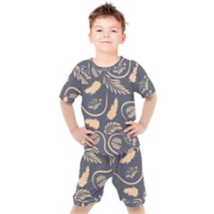 Folk Flowers Pattern  Kids  Tee And Shorts Set by Eskimos