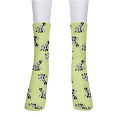 Black and white vector flowers at canary yellow Men s Crew Socks