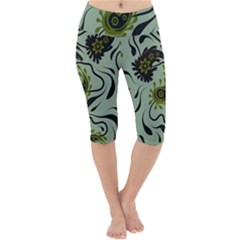 Floral Pattern Paisley Style Paisley Print   Lightweight Velour Cropped Yoga Leggings by Eskimos