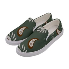 Floral Pattern Paisley Style Paisley Print  Doodle Background Women s Canvas Slip Ons by Eskimos