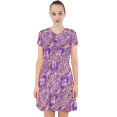 Liquid Art Pouring Abstract Seamless Pattern Tiger Eyes Adorable in Chiffon Dress