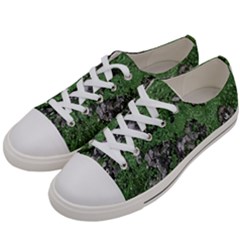 Modern Camo Grunge Print Women s Low Top Canvas Sneakers