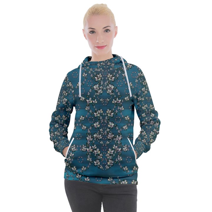 Waterlilies In The Calm Lake Of Beauty And Herbs Women s Hooded Pullover