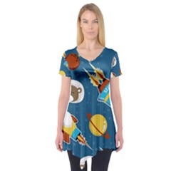 Seamless-pattern-vector-with-spacecraft-funny-animals-astronaut Short Sleeve Tunic  by Jancukart