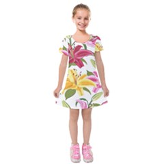 Lily-flower-seamless-pattern-white-background 001 Kids  Short Sleeve Velvet Dress by nate14shop