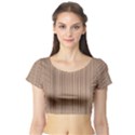 Background-wood Pattern Short Sleeve Crop Top View1