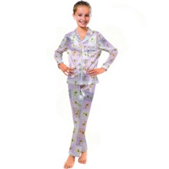 Giraffe Kid s Satin Long Sleeve Pajamas Set by nateshop