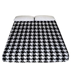 Houndstooth Fitted Sheet (california King Size) by nateshop