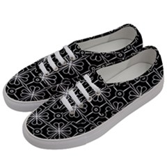 Seamless-pattern Black Men s Classic Low Top Sneakers by nateshop