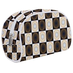 Illustration Checkered Pattern Decoration Make Up Case (Medium)