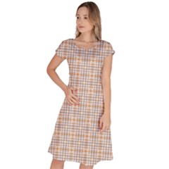 Portuguese Vibes - Brown and white geometric plaids Classic Short Sleeve Dress