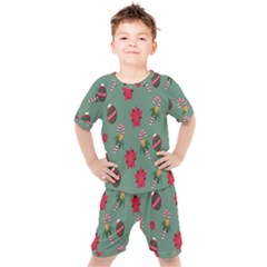 Cute ,merry Christmas Kids  Tee And Shorts Set by nateshop