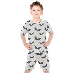 Boo! Bat Rain - Halloween Decor  Kids  Tee And Shorts Set by ConteMonfrey