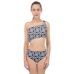 Ellipse Spliced Up Two Piece Swimsuit