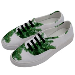 Green Christmas Tree Border Men s Classic Low Top Sneakers by artworkshop