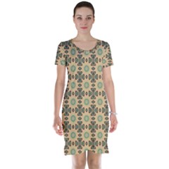 Abstract Green Caramels Short Sleeve Nightdress