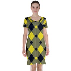 Yellow Diagonal Plaids Short Sleeve Nightdress by ConteMonfrey