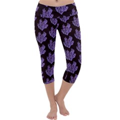 Black Seaweed Capri Yoga Leggings by ConteMonfrey