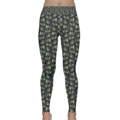 Robot Skull Extreme Close Up Classic Yoga Leggings by dflcprintsclothing