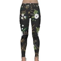 Black And White Floral Textile Digital Art Abstract Pattern Classic Yoga Leggings by danenraven