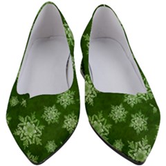 Snowflakes And Star Patterns Green Snow Women s Block Heels  by artworkshop