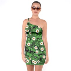 Daisies Clovers Lawn Digital Drawing Background One Soulder Bodycon Dress