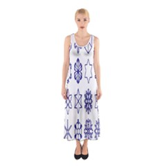 Various Types Of Snowflakes Sleeveless Maxi Dress