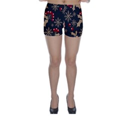 Christmas Pattern With Snowflakes Berries Skinny Shorts