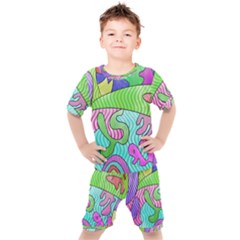 Colorful Stylish Design Kids  Tee And Shorts Set by gasi