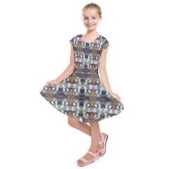 Multicolored Ornate Decorate Pattern Kids  Short Sleeve Dress by dflcprintsclothing