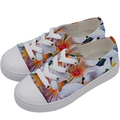 Daisy Painting  Kids  Low Top Canvas Sneakers