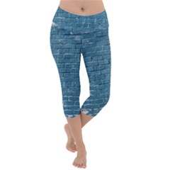 White And Blue Brick Wall Lightweight Velour Capri Yoga Leggings