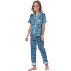 White And Blue Brick Wall Kids  Satin Short Sleeve Pajamas Set