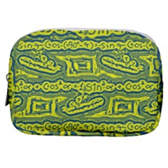 Abstract Background Graphic Make Up Pouch (small)