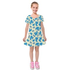 Rose Floral Seamless Pattern Kids  Short Sleeve Velvet Dress